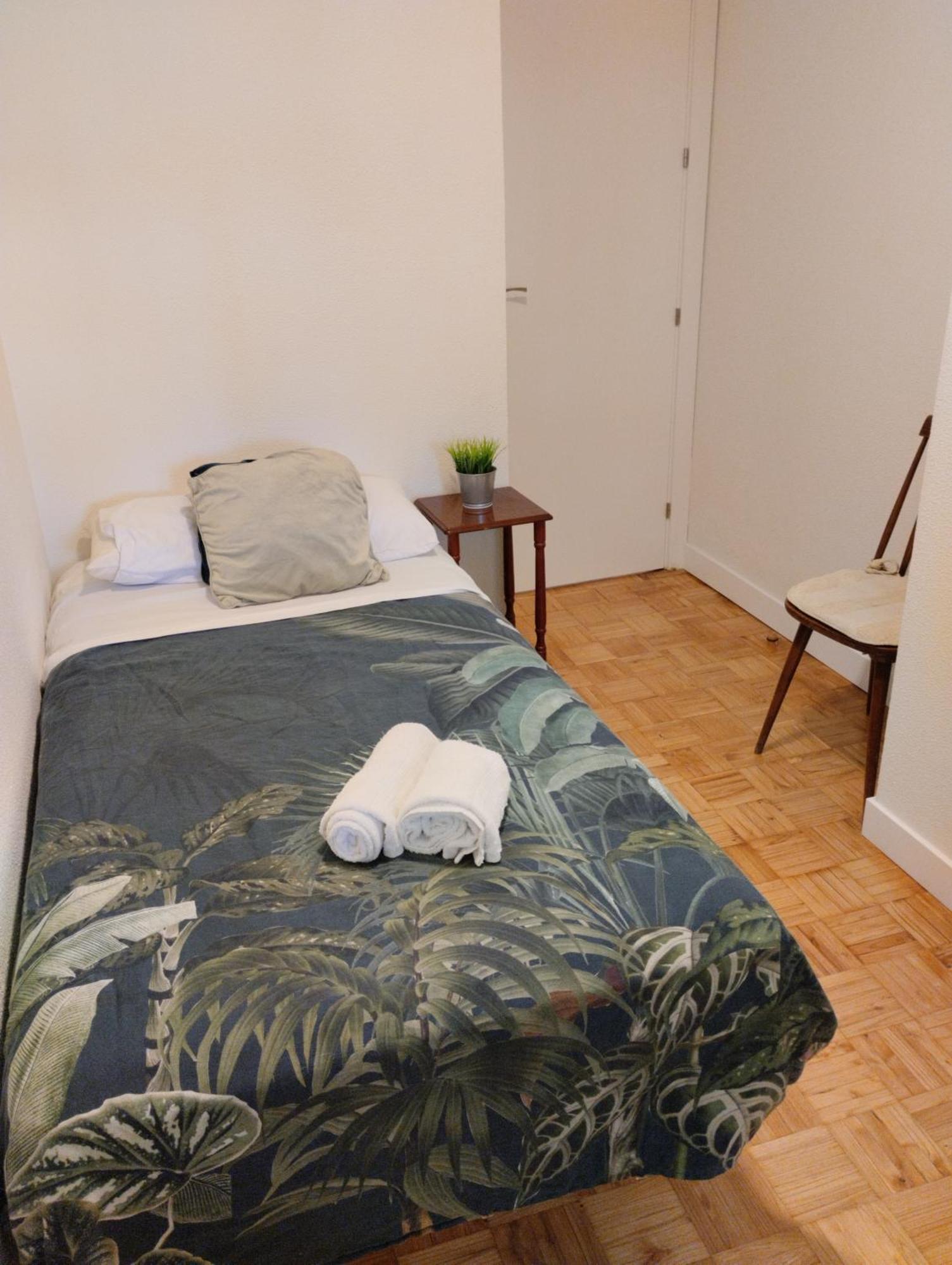 Habitacion Confort En Chamartin Мадрид Екстер'єр фото